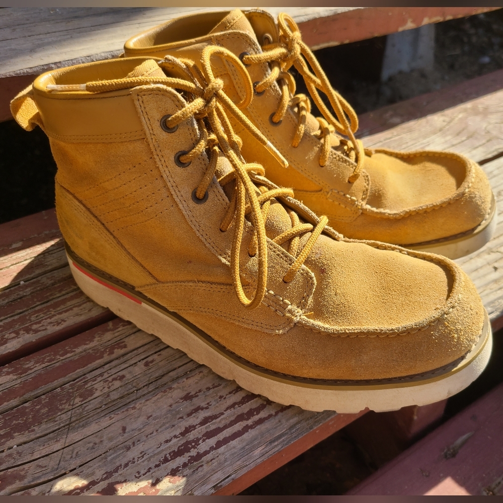 Nike Kingman Boots size 10 mens